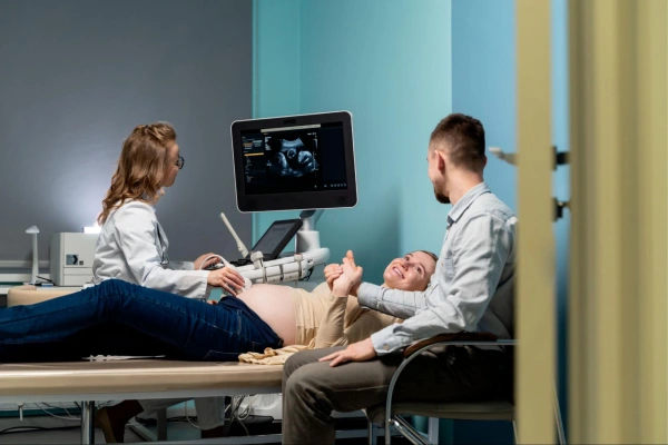 4D ultrasound in Abu Dhabi provides more detailed and dynamic images for expecting parents.